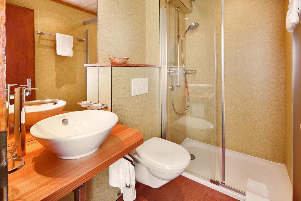 Hôtel Aux Mille Etoiles Salvan Extérieur photo